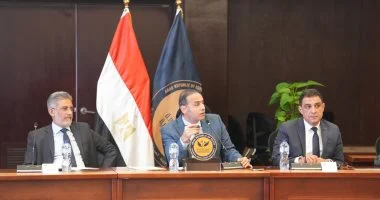 «الرقابة المالية»: إسلام عزام يبحث مع الخبراء الاكتواريين سبل النهوض بالنشاط وتطوير الأطر التنظيمية
