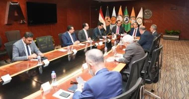 الرقابة المالية والرعاية الصحية يبحثان إطلاق صناديق استثمارية وطرح كيانات طبية بالبورصة
