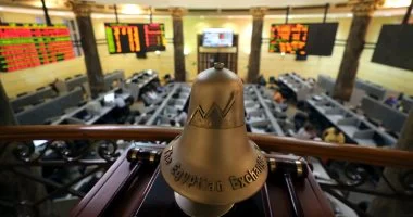 القطاعات العقارية والطبية تقود صعود البورصة المصرية وموارد الأساس تتراجع 7.4%