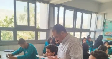 انطلاق امتحانات الفصل الدراسي الثانى بمدارس سوهاج وسط إجراءات مشددة