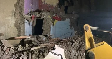 انهيار جزئي لمنازل آيلة للسقوط بقرية أبو صير فى الغربية