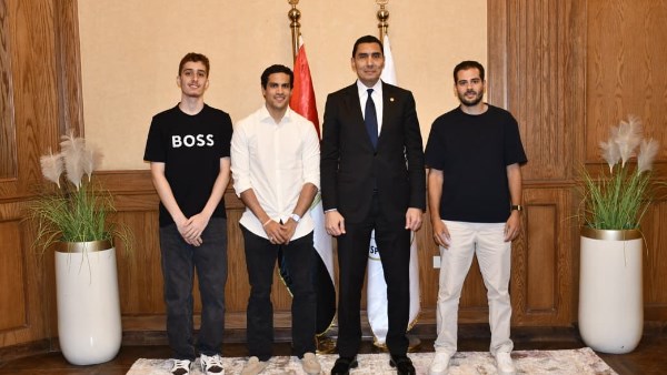 بعد ادائهم الكبير خلال بطولة العالم .. وزير الرياضة يكرم لاعبي الاسكواش