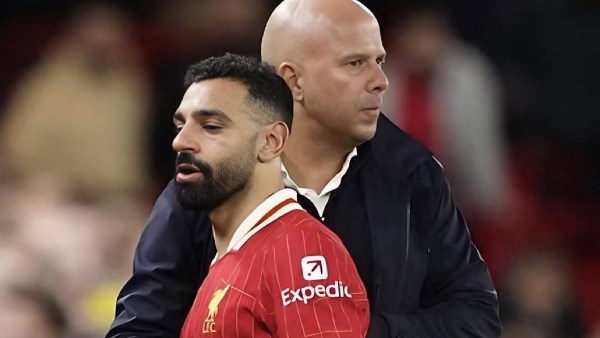 بيان محمد صلاح يشعل ليفربول.. هل بدأ  الملك المصري معركة الوداع ضد سلوت؟