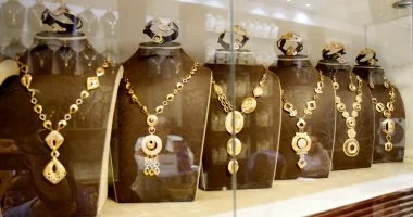 تعرف على آخر تطورات سعر الذهب.. عيار 18 بـ 5880 جنيها