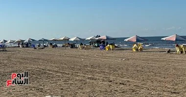 تعرف على معنى وجود العلم الأصفر على شاطئ بورسعيد
