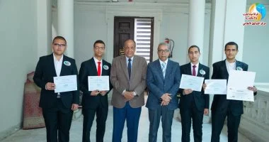 تكريم أوائل مدرسة مياه الشرب والصرف الصحي بالإسكندرية الحاصلين على الرخص الدولية