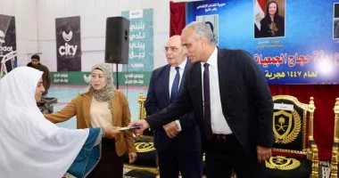 توديع أهالى كفر الشيخ للحجاج على مرحلتين يومى 19 و20 مايو