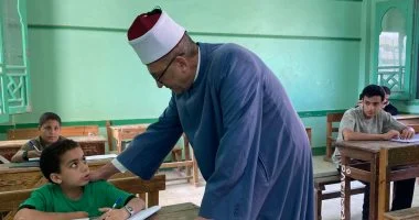 جولة تفقدية لرئيس منطقة كفر الشيخ الأزهرية داخل لجان الامتحانات
