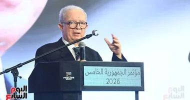 حسين عيسى: عملية قيد شركات قطاع الأعمال العام مستمرة فى البورصة