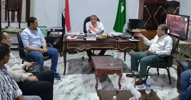 رئيس مركز الزقازيق بالشرقية يعقد اجتماعًا لمناقشة متأخرات ملفات التصالح وأملاك الدولة