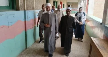 رئيس منطقة سوهاج الأزهرية يتابع أعمال تصحيح امتحانات الشهادتين الابتدائية والإعدادية