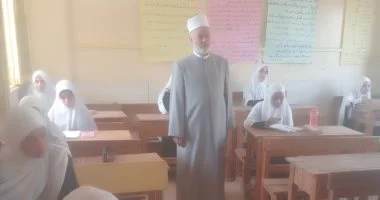 رئيس منطقة سوهاج الأزهرية يتفقد امتحانات الابتدائية والإعدادية بالمراغة
