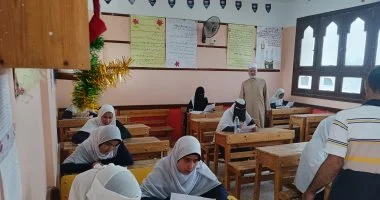 رئيس منطقة سوهاج الأزهرية يتفقد امتحانات الشهادة الإعدادية بمعهد العرابة