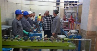 رئيس مياه سوهاج يتفقد ورشة إصلاح العدادات وإعادة 44 جهاز خردة للعمل