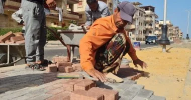 رصف الإنترلوك بمصيف بلطيم وزراعة الأشجار وتنفيذ مبادرة جميلة يا بلدى