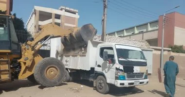 رفع 134 طن مخلفات من 26 موقعًا بصدفا ضمن حملات مكثفة للنظافة بأسيوط