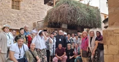سانت كاترين تستقبل 380 سائحا من مختلف الجنسيات