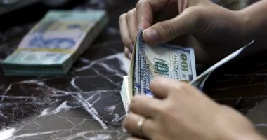 سعر الدولار اليوم السبت 2-5-2026 في البنوك المصرية.. استقرار العملة الخضراء عند 53.68 جنيه للبيع في المركزي