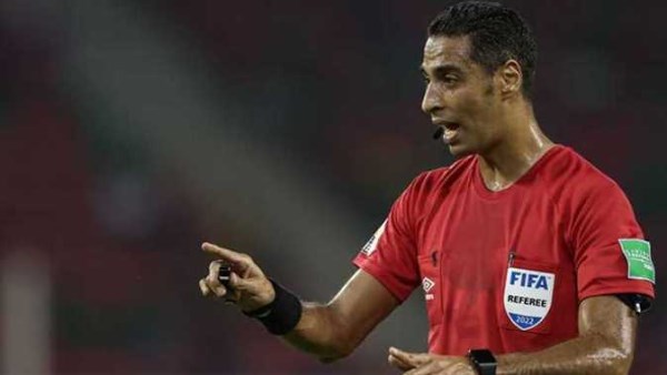 صافرة أمين عمر وش السعد على الأهلي في الدوري