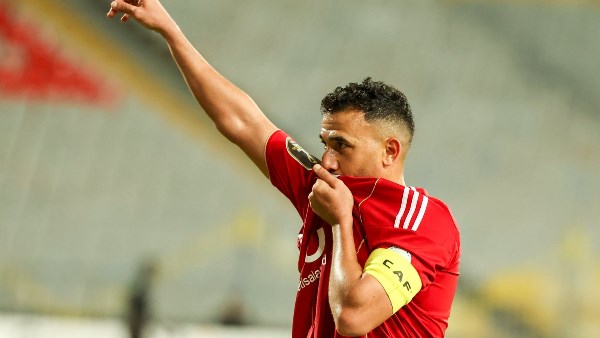 طبيب الأهلي : تريزيجيه يواصل تدريبات التأهيل البدني