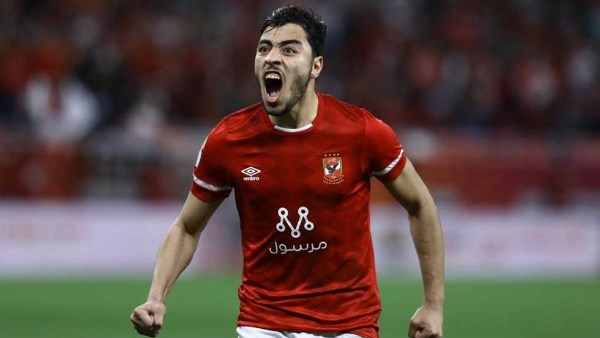 عودة أكرم توفيق تقترب.. اتفاق متقدم بين اللاعب والأهلي