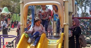 كرنفال المنيا.. الملاهى والألعاب الشعبيه تخطف قلوب الاطفال فى العيد