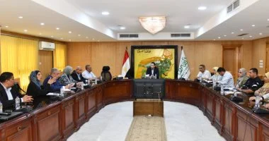 لجنة متابعة مشروعات القرض الأوروبى بالفيوم تعقد اجتماعها الثانى برئاسة نائب المحافظ