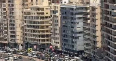 «ما تخفش.. أنا جاي أنقذك».. عميد شرطة ينقذ شابًا من ذوي الهمم بالإسكندرية