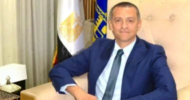 محافظ أسوان: التنسيق مع الدقهلية لنقل جثامين المتوفين الـ10 فى حادث توشكى