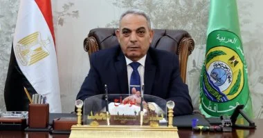 محافظ الإسماعيلية يتابع استعدادات مديرية الشئون الصحية بالمحافظة