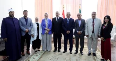 محافظ الإسماعيلية يستقبل المهنئين بعيد الأضحى المبارك بديوان عام المحافظة