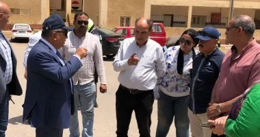 محافظ الدقهلية يتفقد مجمع المدارس بالجلاء.. ويوجه برفع تراكمات المخلفات