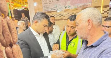 محافظ السويس: حملات مكثفة لضبط الأسواق والمتلاعبين بسلامة الغذاء