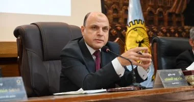 محافظ الغربية يناقش عددا من الملفات الخدمية والتنموية خلال المجلس التنفيذى