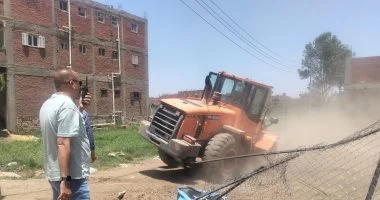 محافظ القليوبية يتابع جهود الأجهزة التنفيذية لإزالة مخالفات البناء خلال العيد