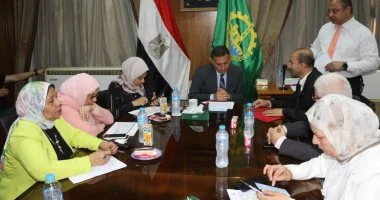 محافظ القليوبية يستمع لشكاوى المواطنين ويوفر فرص عمل بشبرا الخيمة