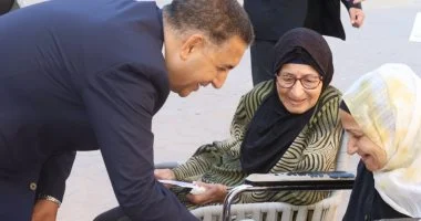 محافظ القليوبية يشارك نزيلات دار الصديق للمسنات بالعبور فرحة عيد الأضحى