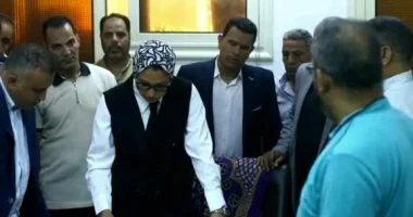 محافظ الوادى الجديد تشيد بجهود التصدى للتعديات على الأراضى الزراعية بالداخلة