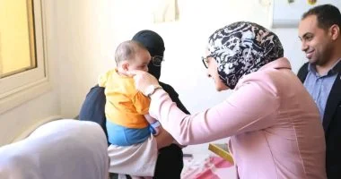 محافظ الوادي الجديد تتفقّد مستشفى الخارجة التخصصى وتهنئ المرضى بحلول عيد الأضحى