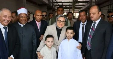 محافظ الوادي الجديد تشهد أعمال نحر الأضاحي بمجزر الخارجة المطور