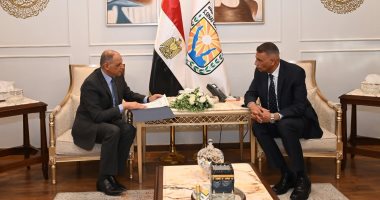 محافظ جنوب سيناء يعتمد لجنة شيوخ القبائل فى المحافظة
