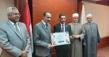 محافظ سوهاج يكرم الفائزين في «دوري الأئمة النجباء» دعما للتميز الدعوى