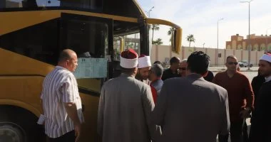 محافظ شمال سيناء يودّع حجاج الجمعيات الأهلية قبل سفرهم للأراضي المقدسة