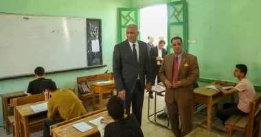 محافظ كفر الشيخ يطمئن على انتظام امتحانات الشهادة الإعدادية الأزهرية