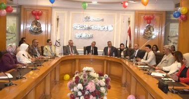 محافظة القاهرة والغرفة التجارية تبحثان تسهيلات تراخيص مراكز تدريب تنمية الموارد البشرية