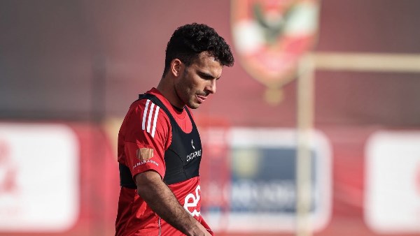مدحت العدل مهاجمًا زيزو: غير صادق ورحل عن الزمالك بسبب الفلوس