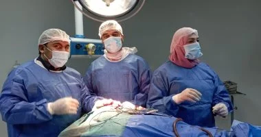 مستشفى تمى الأمديد بالدقهلية تنقذ شابا أصيب بجروح ذبحية ومريضا بنزيف حاد بالمخ