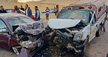 مشرحة أسوان تستقبل جثامين 10 عمال فى حادث طريق توشكى.. اعرف الأسماء