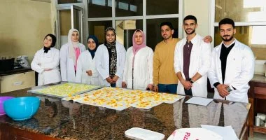 من قشور الفاكهة لمنتجات صديقة البيئة.. مشروع تخرج لطلاب علوم الأغذية بجامعة الزقازيق
