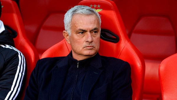 مورينيو يقترب من العودة لتدريب ريال مدريد.. تفاصيل